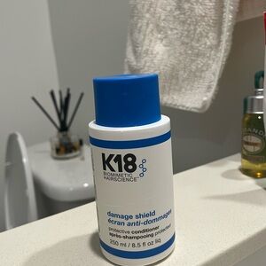 K18 Blue and White Protective Hair Conditioner